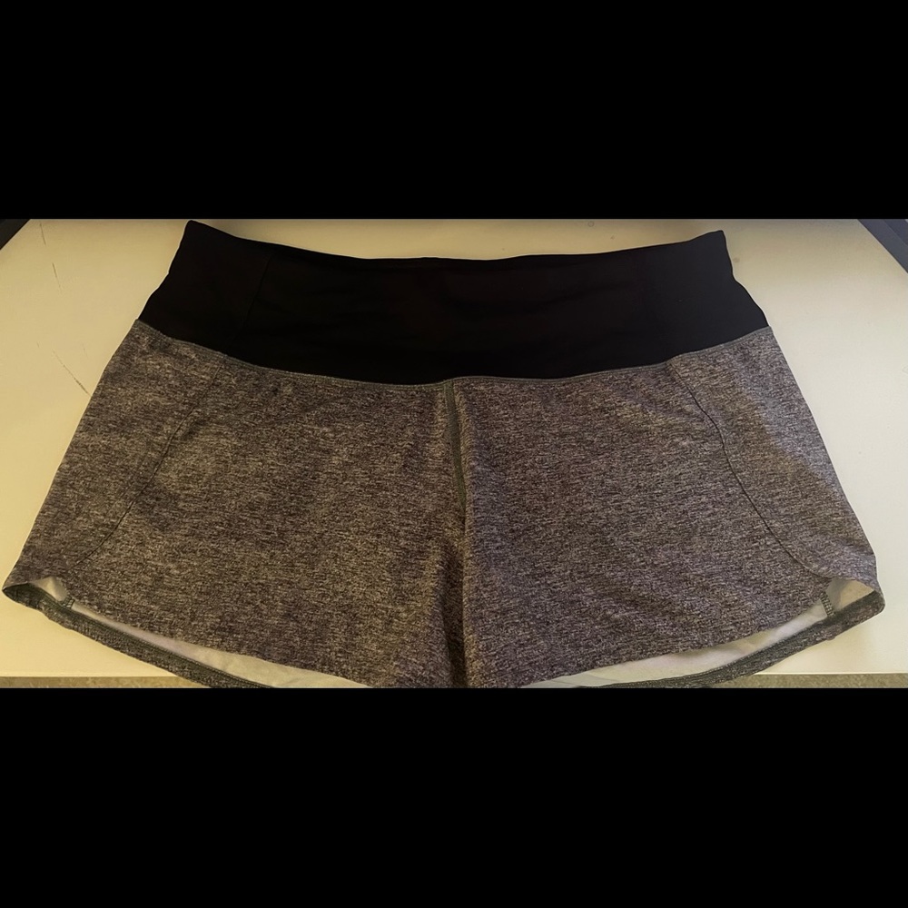 Worn twice. Size 6 lululemon speed up shorts.